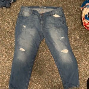 Woman Old Navy Boyfriend Distressed Jeans